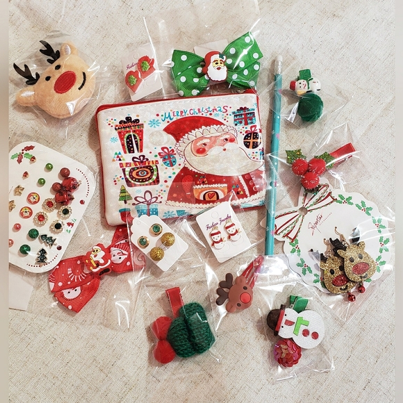 Stocking Stuffers Accessories Christmas Bundle Of 15 Pieces - Picture 2 of 2